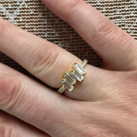 925 Sterling Silver Yellow Gold Irregular Emerald - Picture 5 of 5